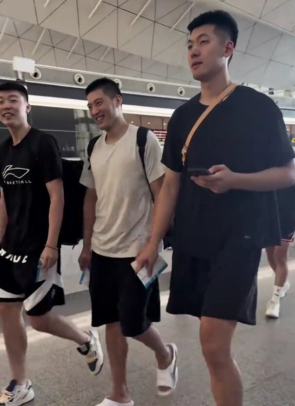 FekIA, 此外主教练