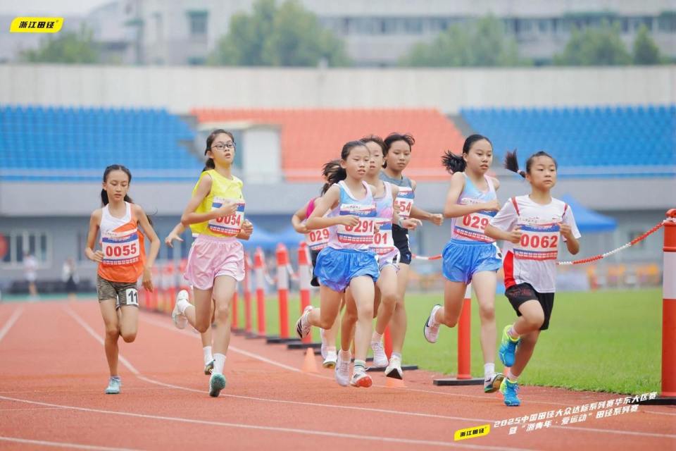 共十三个年 共十三个年