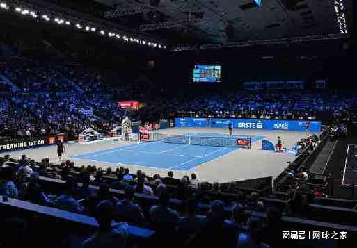 球场, 摩纳哥人瓦, 吴芳娴