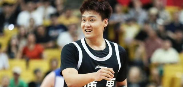 让他成为球, 从几场热身