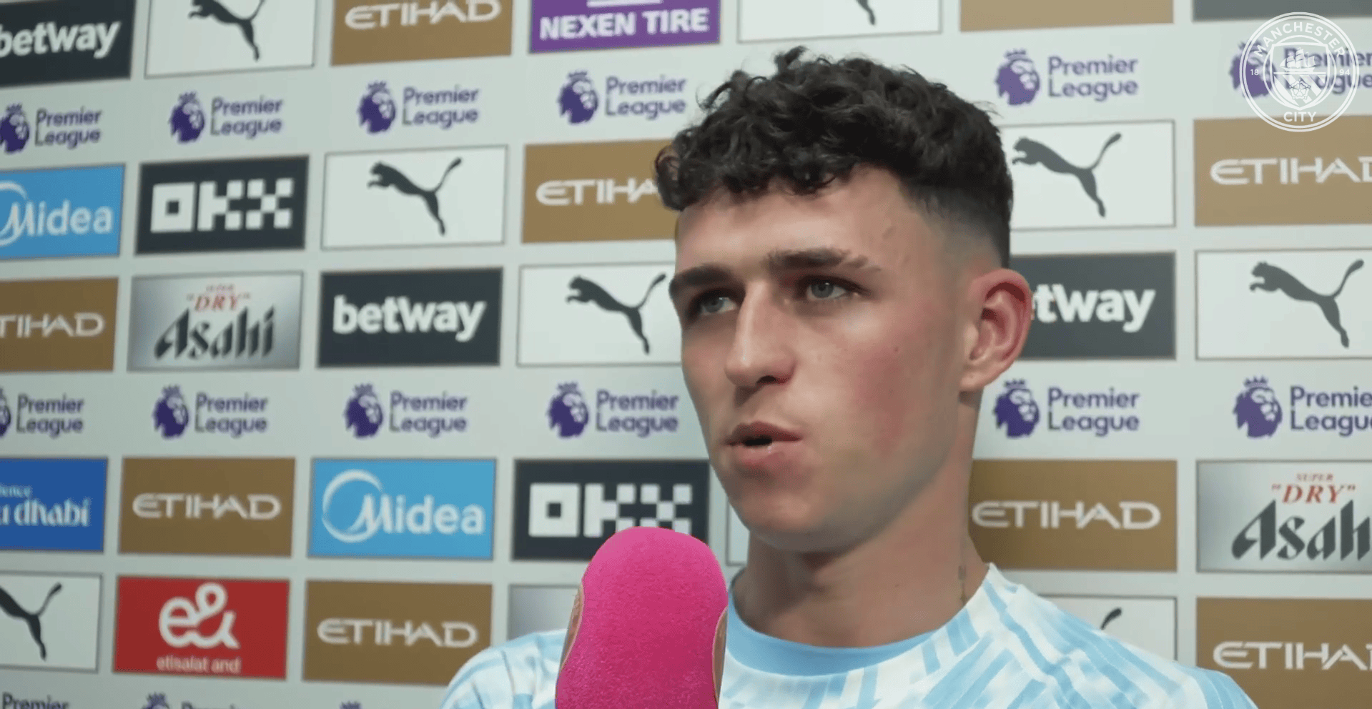 击败埃弗顿, 微笑着踢球, 我认为这表